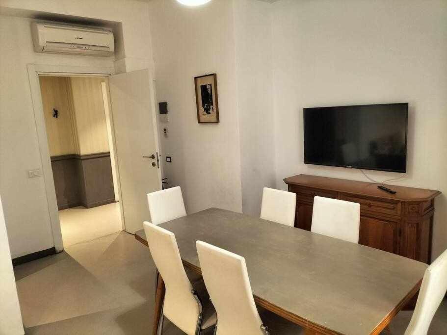 Elegante In Via Cavour Appartement *